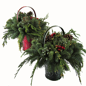 Christmas Kettle Centerpiece - Emerald