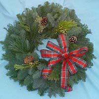 16" Deluxe Mixed Noble Wreath